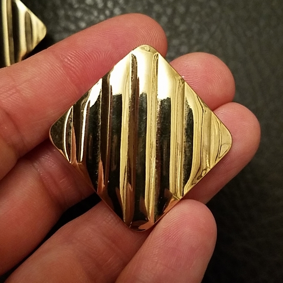 VTG clip on earrings - Picture 4 of 6